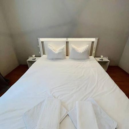 Chic Retreat Timisoara Apartamento Exterior foto